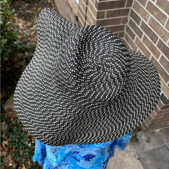 Old Navy Black and Tan Woven Hat - Picture 3 of 5